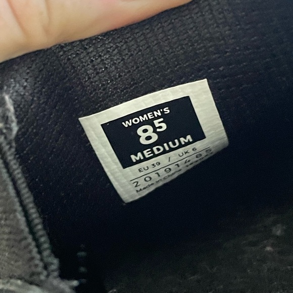 Kuru, 8.5, Kivi, womens black leather slip on comfort flat walking shoe - Picture 10 of 10